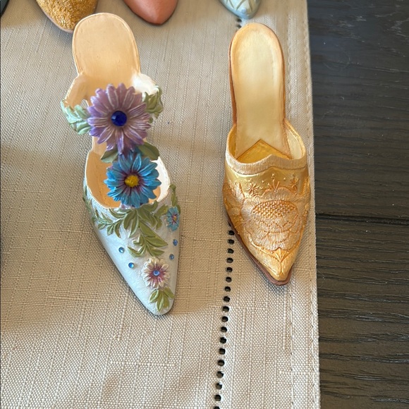 Just The Right Shoe (7) and Others Collection (22 total) - Picture 4 of 7
